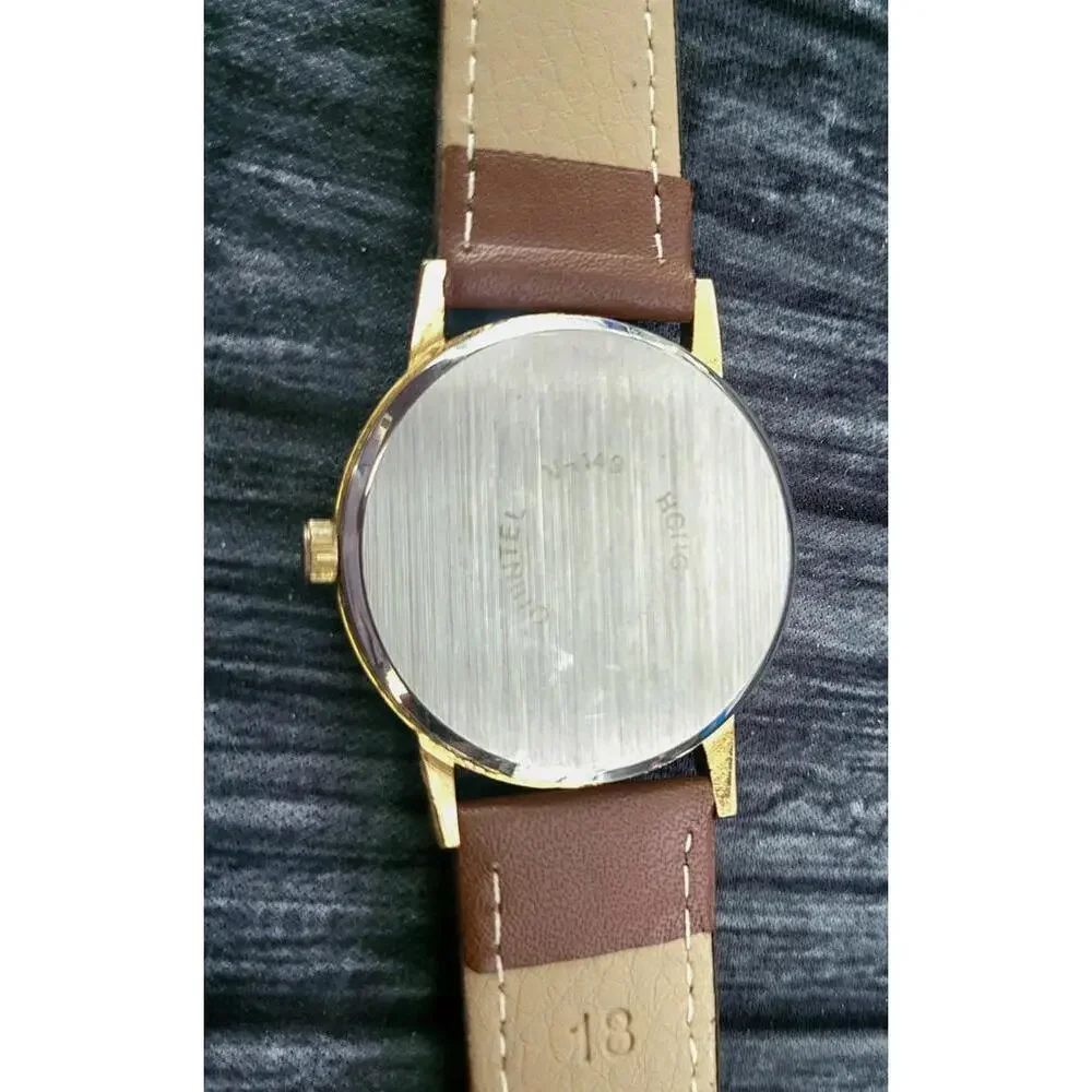 Very Rare Vintage Quintel‎ Pie Pan Mens 80s Retro Dress Watch